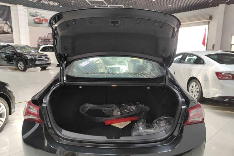Used Chevrolet Malibu XL 2023 1.5T Sharp Edition Trunk
