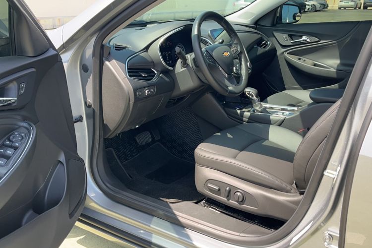 Used Chevrolet Malibu XL 2023 1.5T Sharp Edition Driver Seat