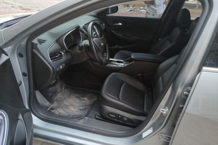 Used Chevrolet Malibu XL 2023 1.5T Sharp Edition Driver Seat