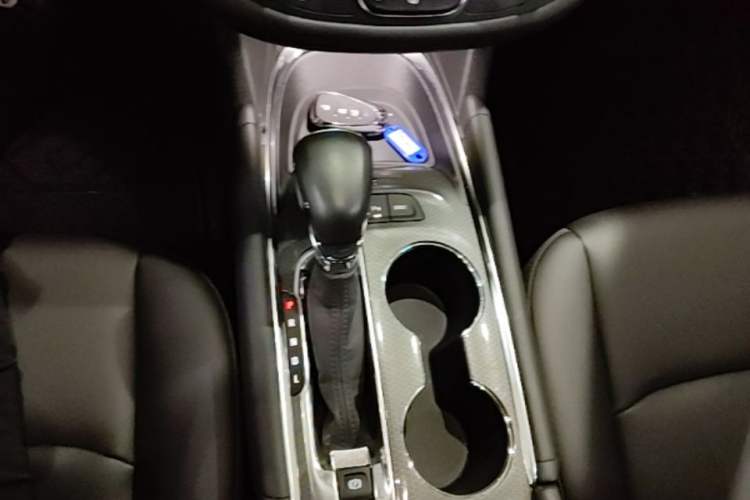 Used Chevrolet Malibu XL 2023 1.5T Sharp Edition Gear Lever