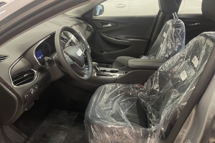 Used Chevrolet Malibu XL 2023 1.5T Sharp Edition Interior 2