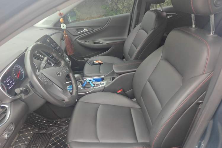 Used Chevrolet Malibu XL 2023 Redline 2.0T Sporty Edition Left Front Seat