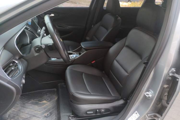 Used Chevrolet Malibu XL 2023 1.5T Sharp Edition Left Front Seat