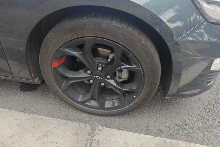Used Chevrolet Malibu XL 2023 Redline 2.0T Sporty Edition Right Front Wheel Hub
