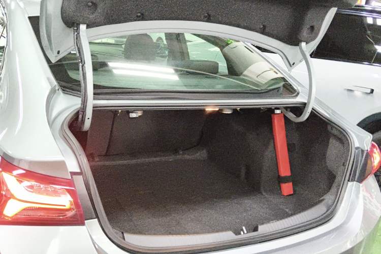 Used Chevrolet Malibu XL 2023 Redline 2.0T Smart Edition Trunk