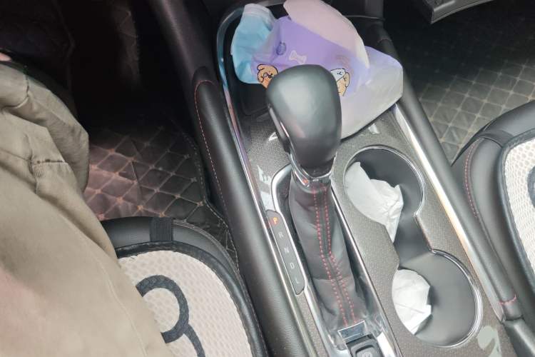 Used Chevrolet Malibu XL 2023 Redline 2.0T Sporty Edition Gear Lever