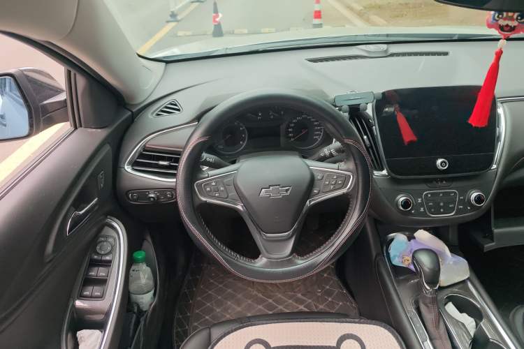Used Chevrolet Malibu XL 2023 Redline 2.0T Sporty Edition Steering Wheel
