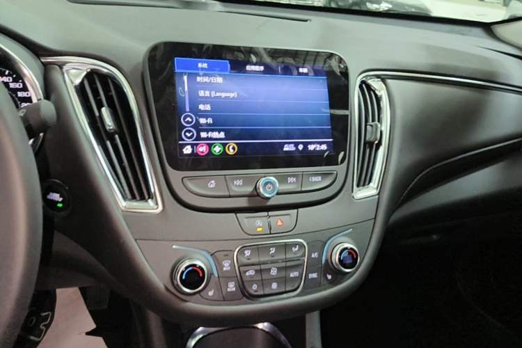 Used Chevrolet Malibu XL 2023 1.5T Sharp Edition Audio And AC Panel