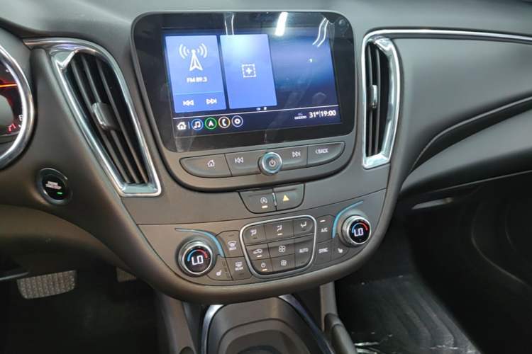 Used Chevrolet Malibu XL 2023 1.5T Elite Edition Audio And AC Panel