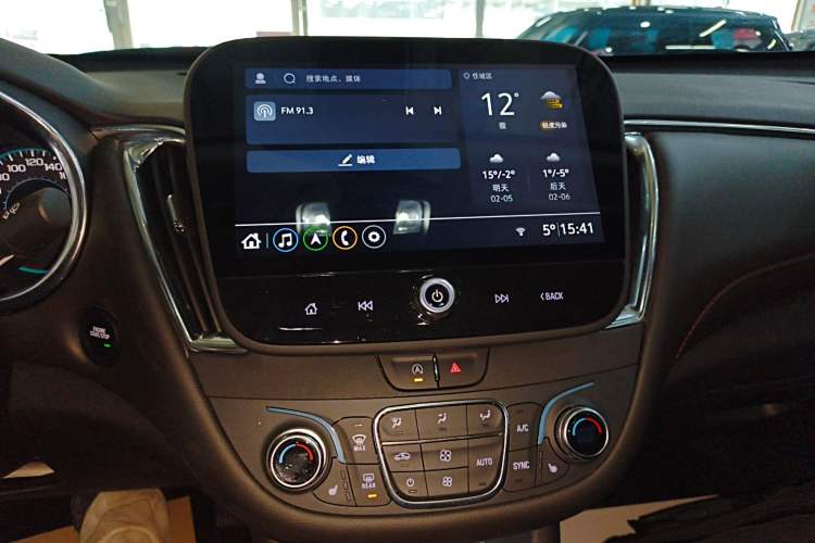 Used Chevrolet Malibu XL 2023 Redline 2.0T Sporty Edition Audio And AC Panel