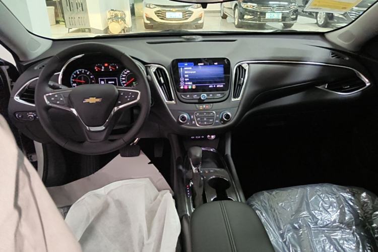 Used Chevrolet Malibu XL 2023 1.5T Sharp Edition Center Console