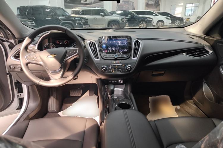 Used Chevrolet Malibu XL 2023 1.5T Sharp Edition Center Console