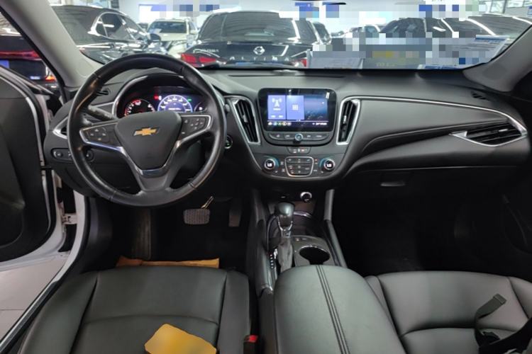 Used Chevrolet Malibu XL 2023 1.5T Elite Edition Center Console
