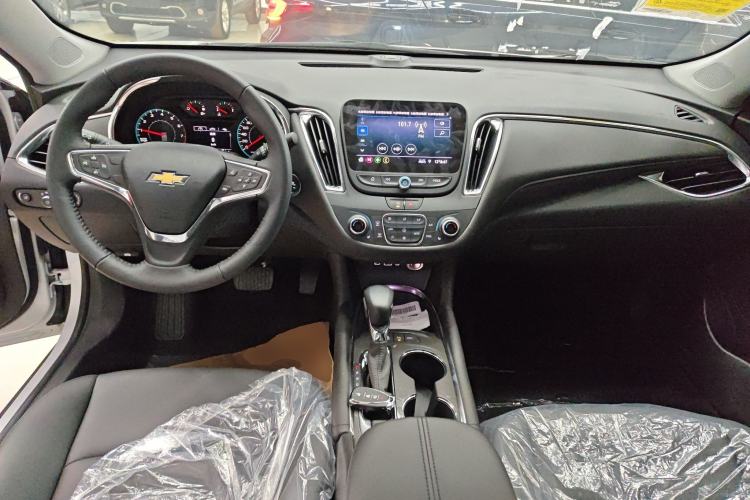 Used Chevrolet Malibu XL 2023 1.5T Sharp Edition Center Console