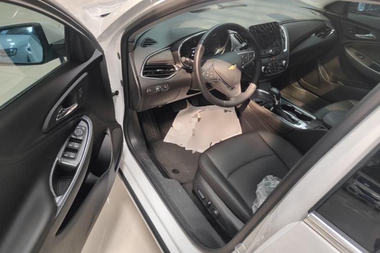 Used Chevrolet Malibu XL 2023 1.5T Sharp Edition Driver Seat