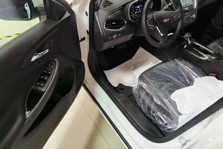 Used Chevrolet Malibu XL 2023 1.5T Sharp Edition Driver Seat