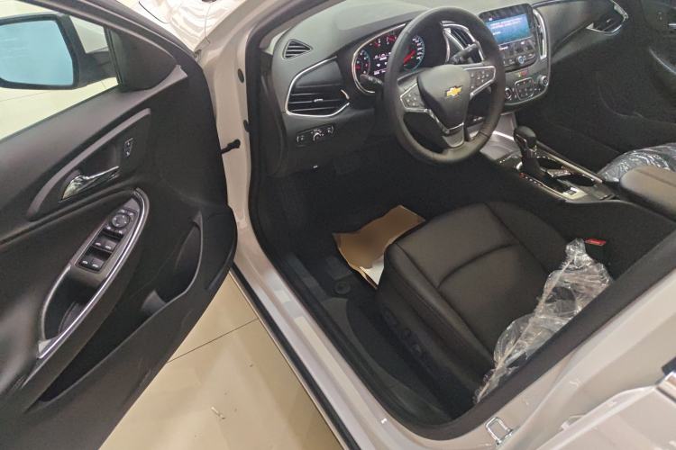 Used Chevrolet Malibu XL 2023 1.5T Sharp Edition Driver Seat