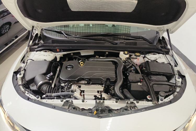 Used Chevrolet Malibu XL 2023 1.5T Sharp Edition Engine Bay