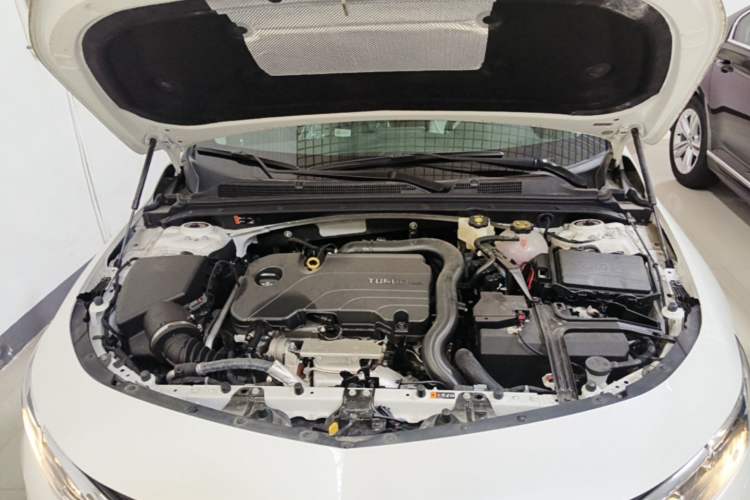 Used Chevrolet Malibu XL 2023 1.5T Sharp Edition Engine Bay