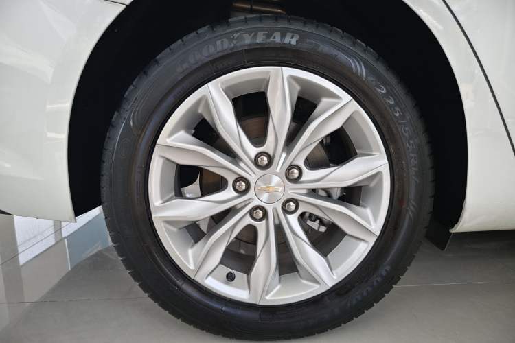Used Chevrolet Malibu XL 2023 1.5T Sharp Edition Exterior 4