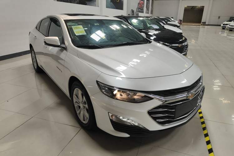 Used Chevrolet Malibu XL 2023 1.5T Sharp Edition Front Right 45 Deg