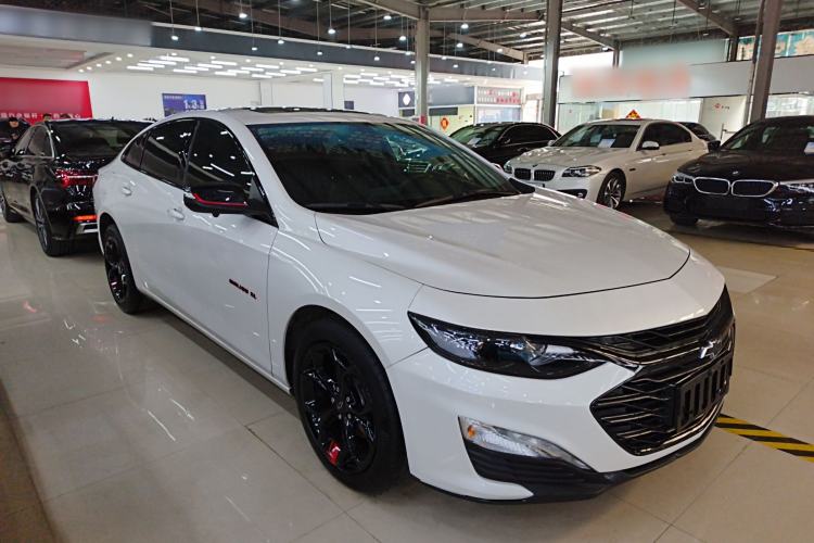 Used Chevrolet Malibu XL 2023 Redline 2.0T Sporty Edition Front Right 45 Deg