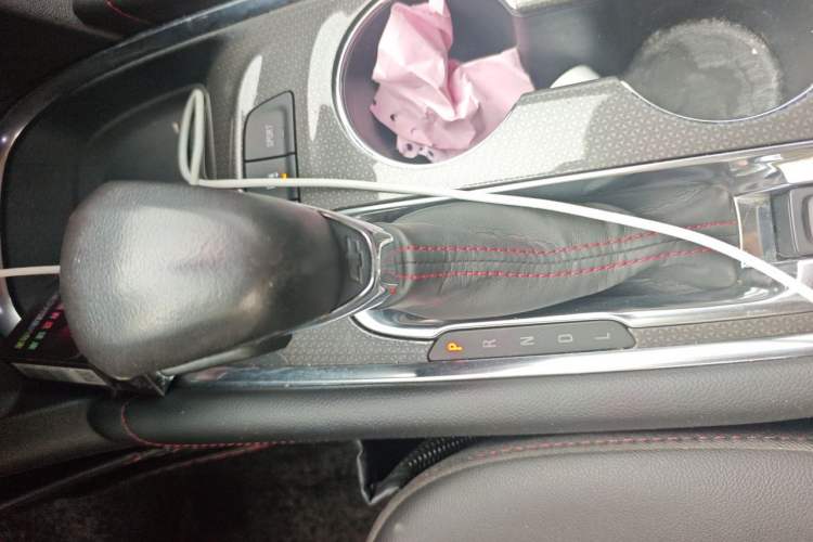 Used Chevrolet Malibu XL 2023 Redline 2.0T Sporty Edition Gear Lever
