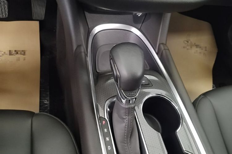 Used Chevrolet Malibu XL 2023 1.5T Sharp Edition Gear Lever