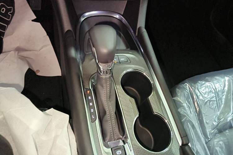 Used Chevrolet Malibu XL 2023 1.5T Sharp Edition Gear Lever