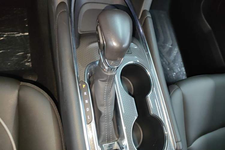 Used Chevrolet Malibu XL 2023 1.5T Elite Edition Gear Lever