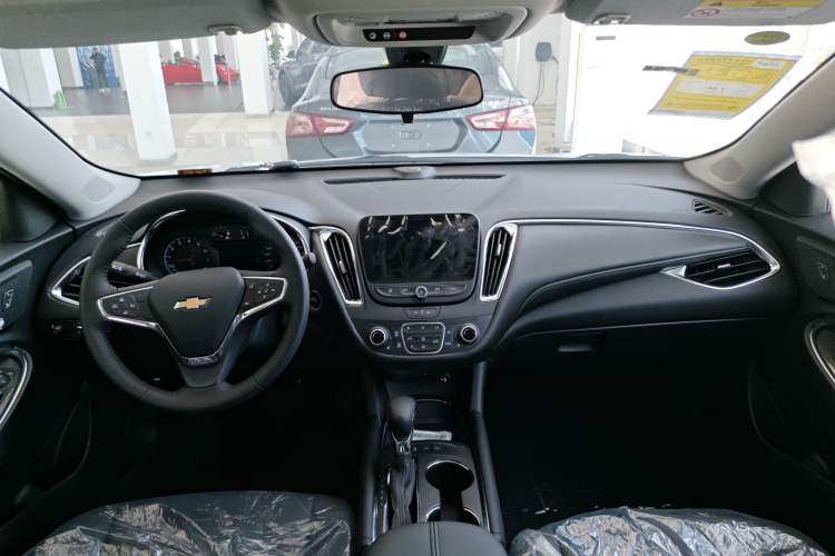 Used Chevrolet Malibu XL 2023 1.5T Sharp Edition Interior 1