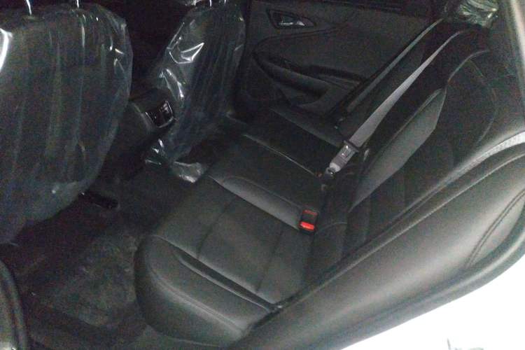 Used Chevrolet Malibu XL 2023 1.5T Sharp Edition Interior 4