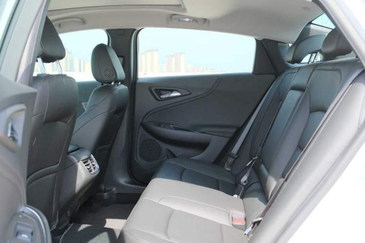 Used Chevrolet Malibu XL 2023 1.5T Sharp Edition Interior 4