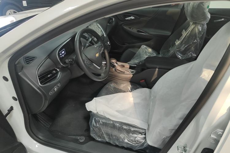 Used Chevrolet Malibu XL 2023 1.5T Sharp Edition Left Front Seat