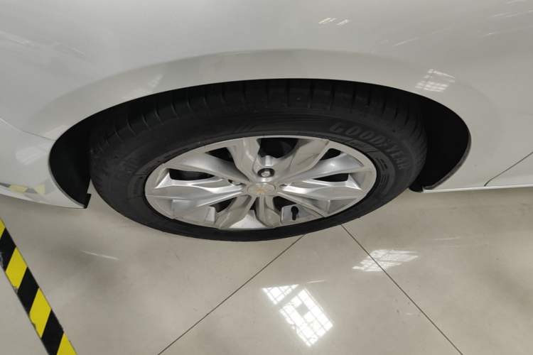 Used Chevrolet Malibu XL 2023 1.5T Sharp Edition Left Front Wheel Hub