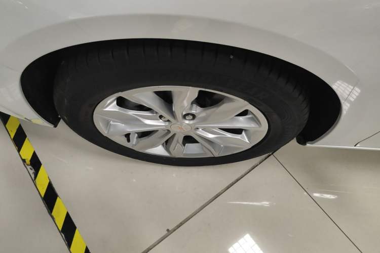 Used Chevrolet Malibu XL 2023 1.5T Sharp Edition Left Front Wheel Hub