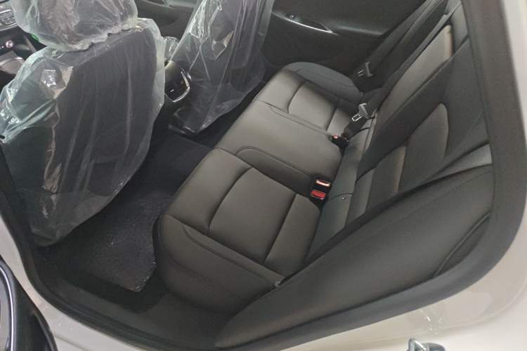 Used Chevrolet Malibu XL 2023 1.5T Sharp Edition Left Rear Seat