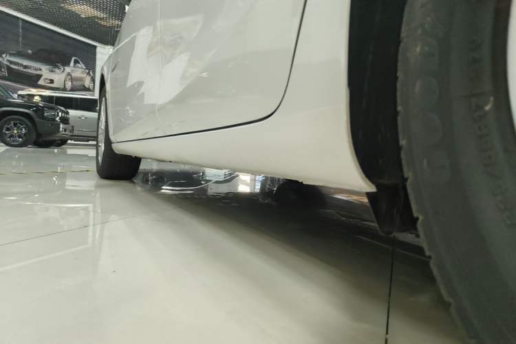 Used Chevrolet Malibu XL 2023 1.5T Sharp Edition Left Side Sill