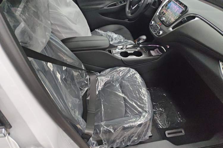 Used Chevrolet Malibu XL 2023 1.5T Sharp Edition Right Front Seat