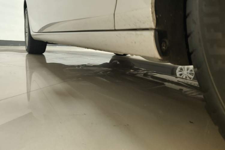 Used Chevrolet Malibu XL 2023 1.5T Sharp Edition Right Side Sill