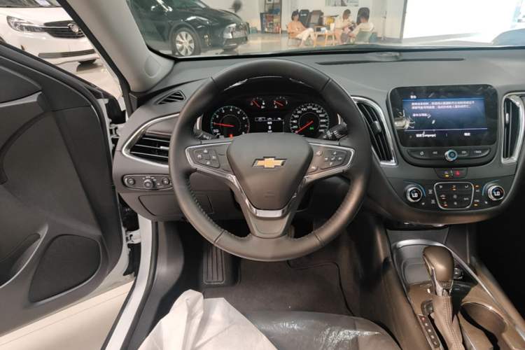 Used Chevrolet Malibu XL 2023 1.5T Sharp Edition Steering Wheel