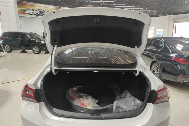 Used Chevrolet Malibu XL 2023 1.5T Sharp Edition Trunk