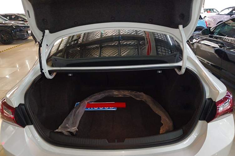 Used Chevrolet Malibu XL 2023 Redline 2.0T Sporty Edition Trunk