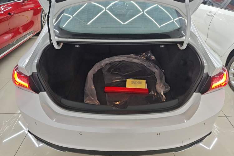 Used Chevrolet Malibu XL 2023 1.5T Sharp Edition Trunk