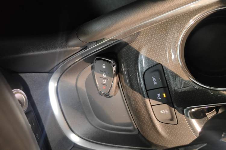 Used Chevrolet Malibu XL 2023 1.5T Sharp Edition Vehicle Key