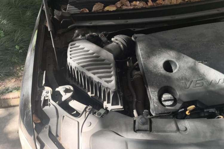 Used Chevrolet Menlo  Engine Bay Right