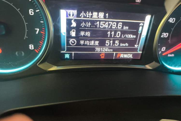 Used Chevrolet Menlo  Odometer Close Up