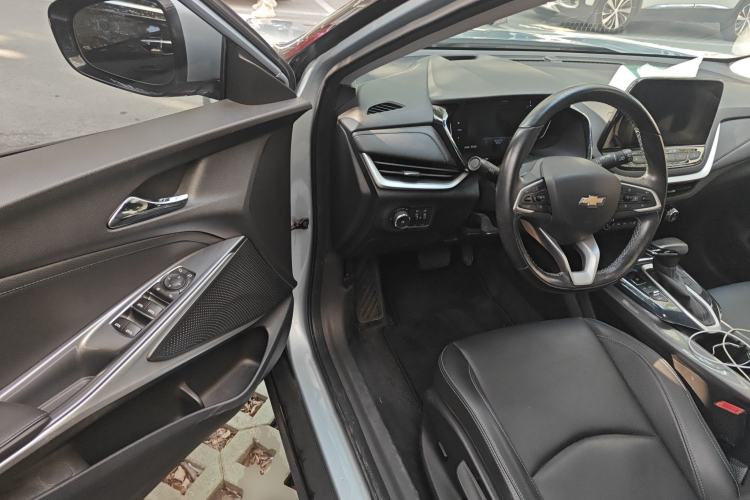 Used Chevrolet Menlo 2020 Starry Edition Driver Seat