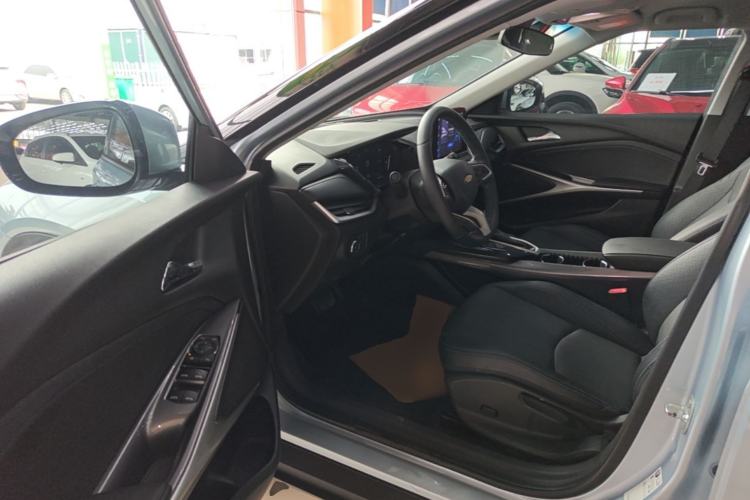 Used Chevrolet Menlo 2020 Starry Edition Driver Seat