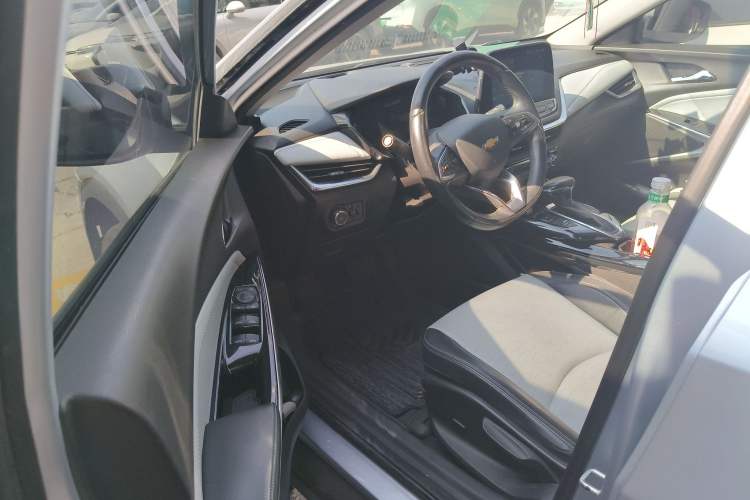 Used Chevrolet Menlo 2020 Starry Edition Driver Seat